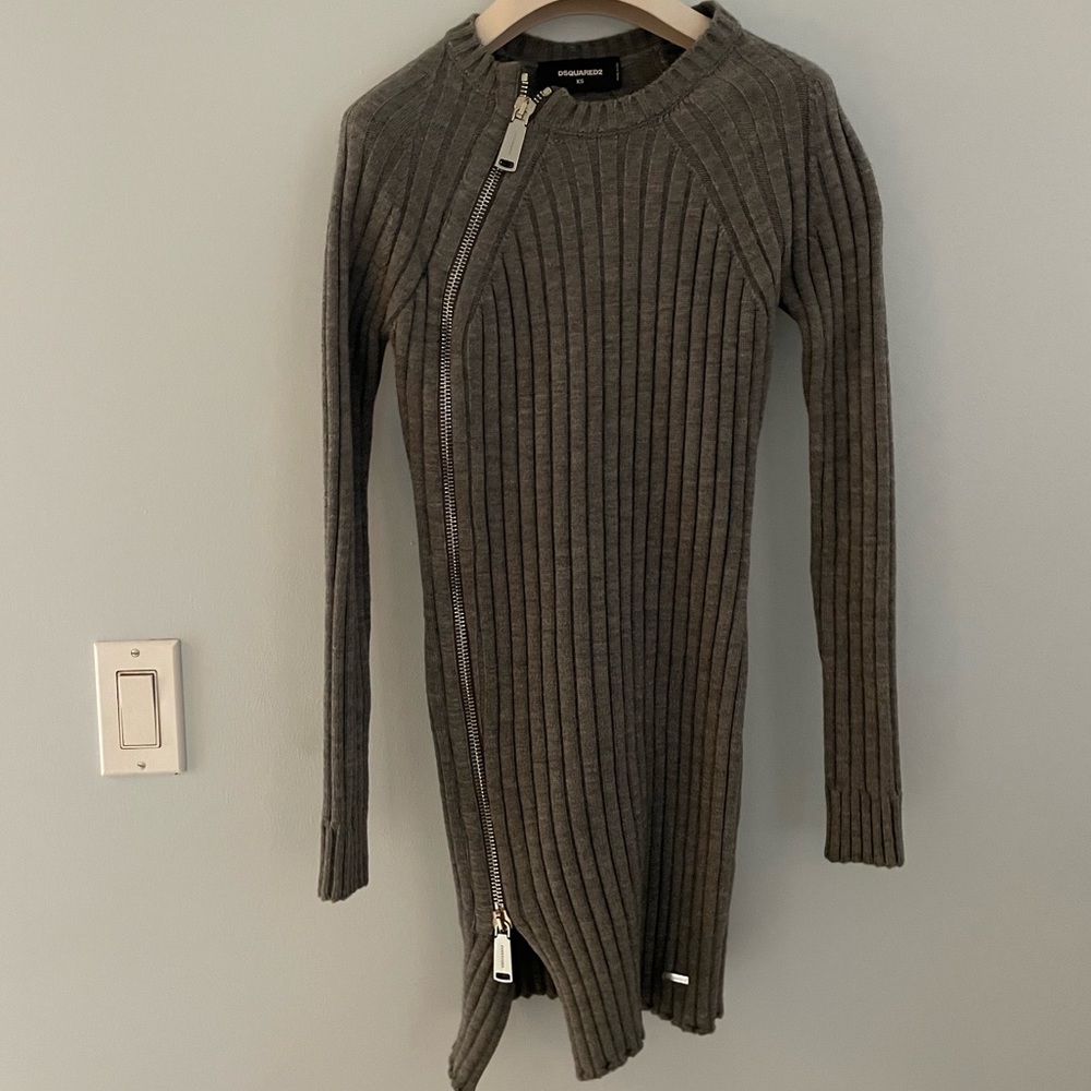 Dsquared authentic wool gray mini sweater zip-up dress/cardigan. Size 38